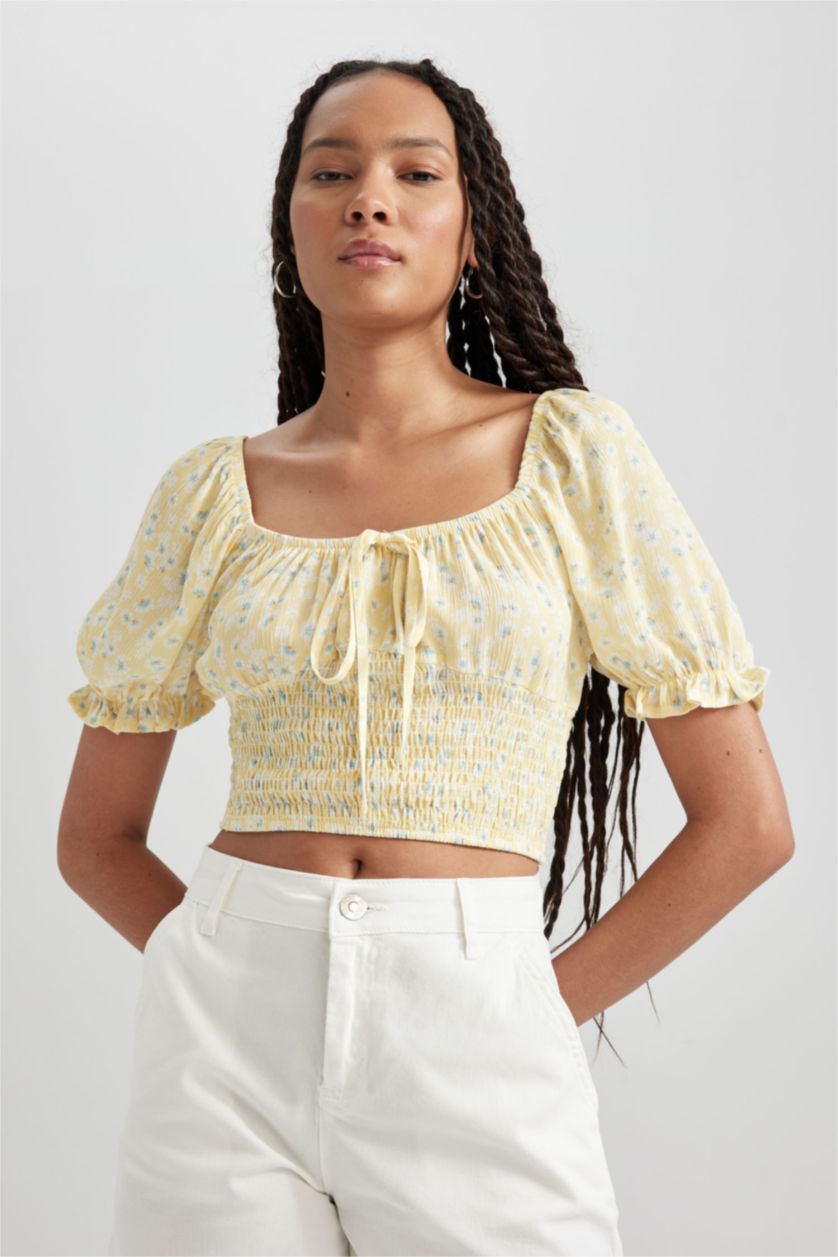 Kadın Sarı Fitted Crop Desenli Kısa Kollu Bluz