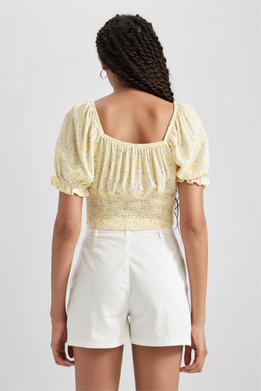 Kadın Sarı Fitted Crop Desenli Kısa Kollu Bluz