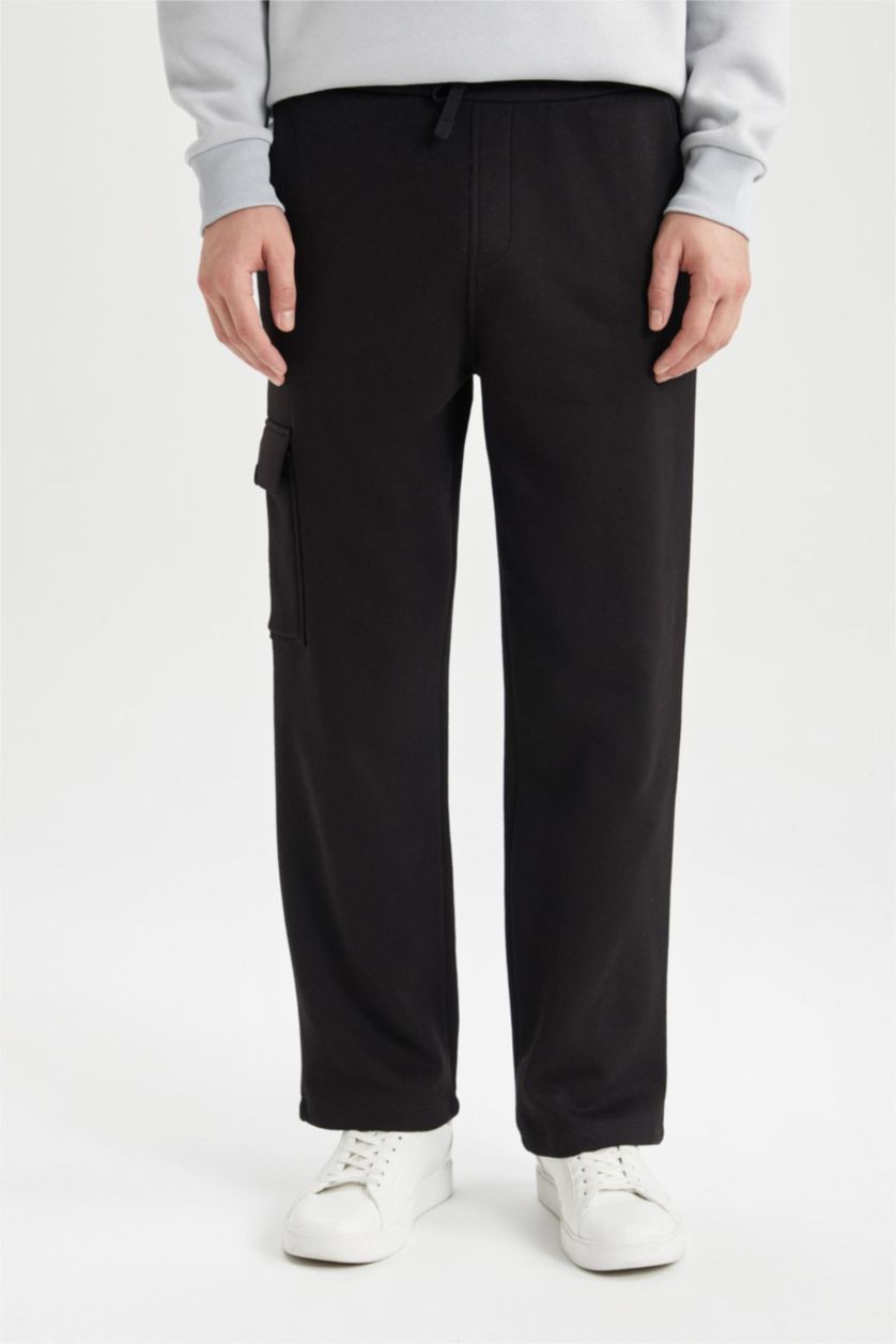 MAN Black Regular Fit Wide Leg With Cargo Pocket Trousers