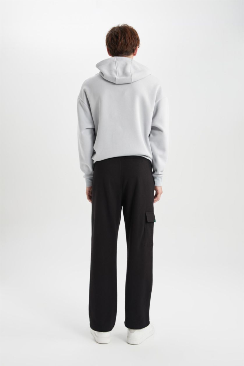 MAN Black Regular Fit Wide Leg With Cargo Pocket Trousers
