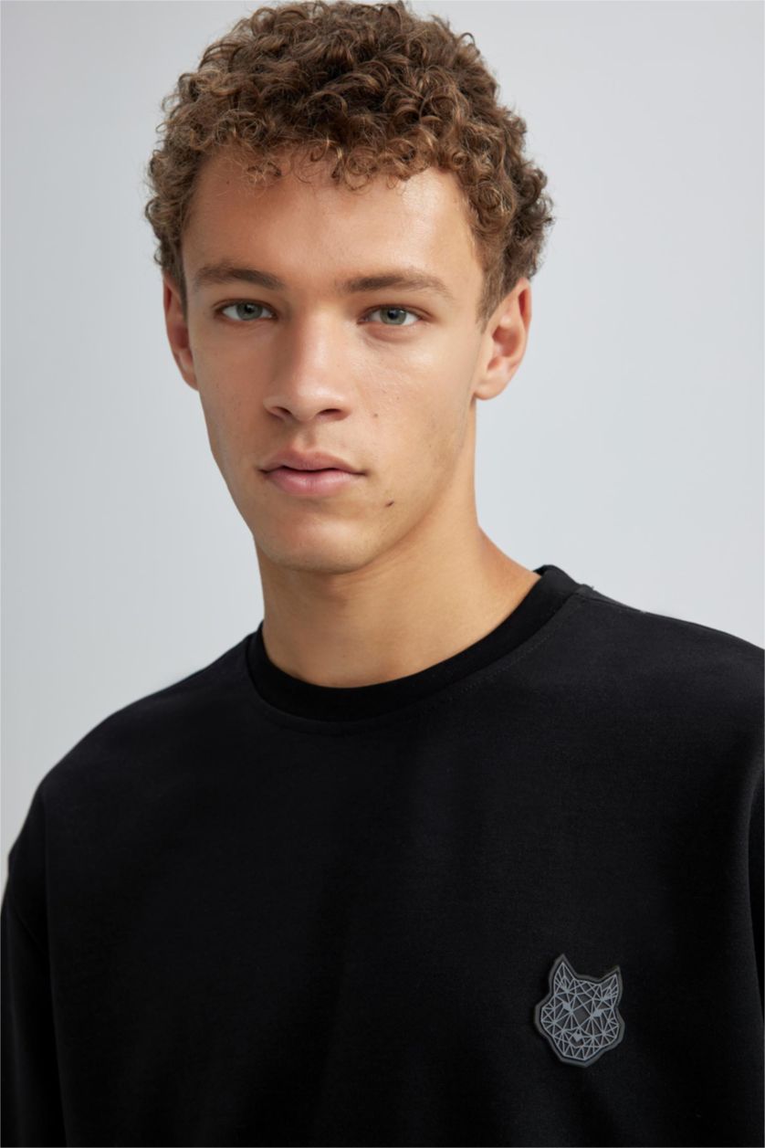 رجال أسود تي شيرت مطبوع اوفر سايز برقبة مستديرة