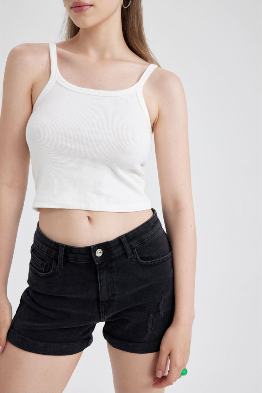 نساء اوف وايت كروب توب سليم فيت مضلع