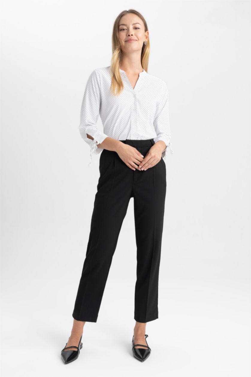 FEMME Noir Pantalon Coupe Carrot