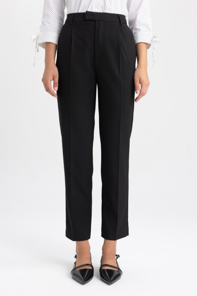 FEMME Noir Pantalon Coupe Carrot