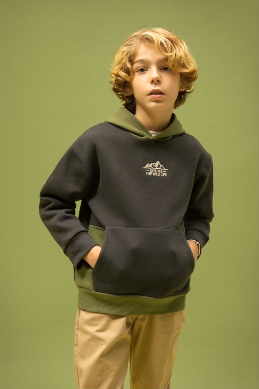 أولاد أنثرا سويت شيرت اوفر سايز ولادي بغطاء للرأس