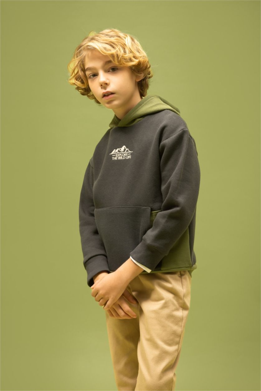 أولاد أنثرا سويت شيرت اوفر سايز ولادي بغطاء للرأس