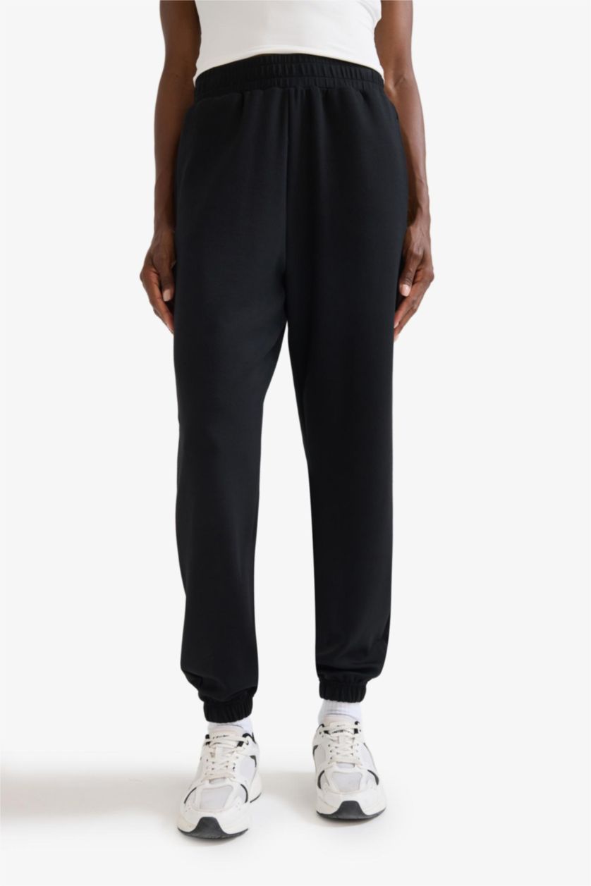 نساء أسود DeFactoFit Standard Fit Jogger Standard Fit Basic Sweatpants