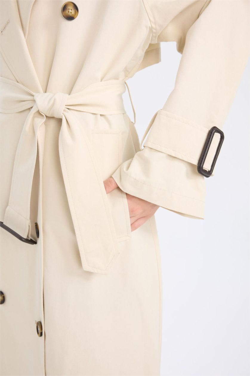 Kadın Bej 	Su Geçirmez Uzun Trençkot Geniş Kalıp Kruvaze Yaka Düğmeli Apoletli Kemerli Mevsimlik