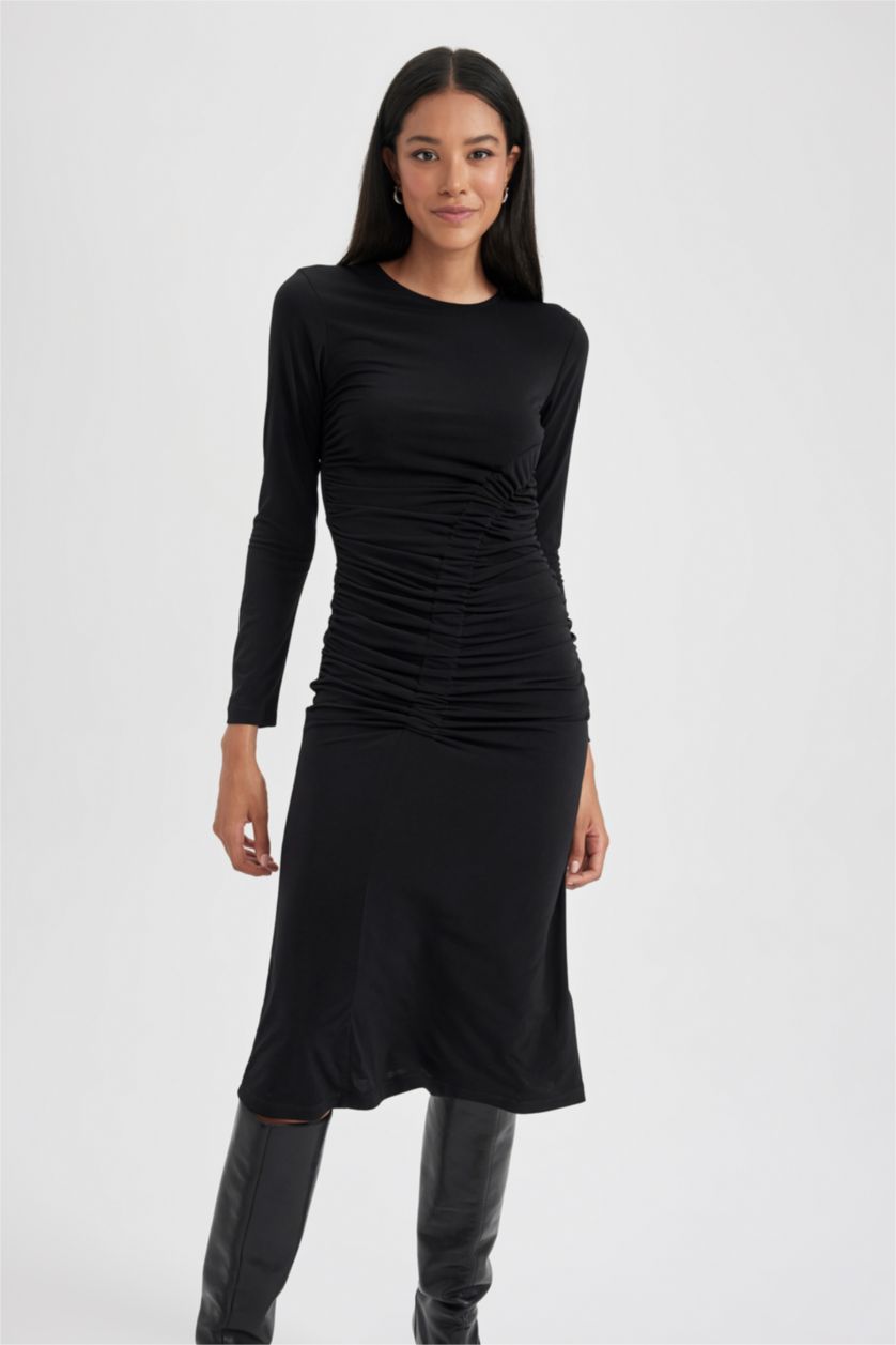 حريمي أسود فستان بكم ميدي بديكون بياقة مدورة