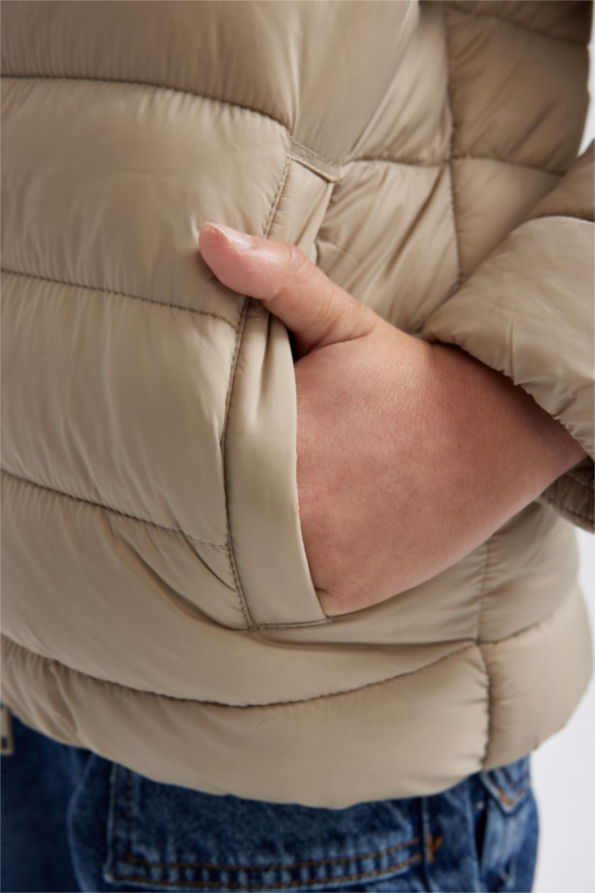 Erkek Çocuk - Genç Erkek Açık Bej Erkek Çocuk Su İtici Kapüşonlu Basic Düz Şişme Mont