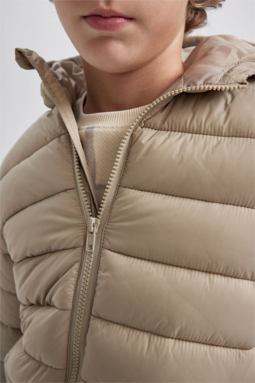 Erkek Çocuk - Genç Erkek Açık Bej Erkek Çocuk Su İtici Kapüşonlu Basic Düz Şişme Mont