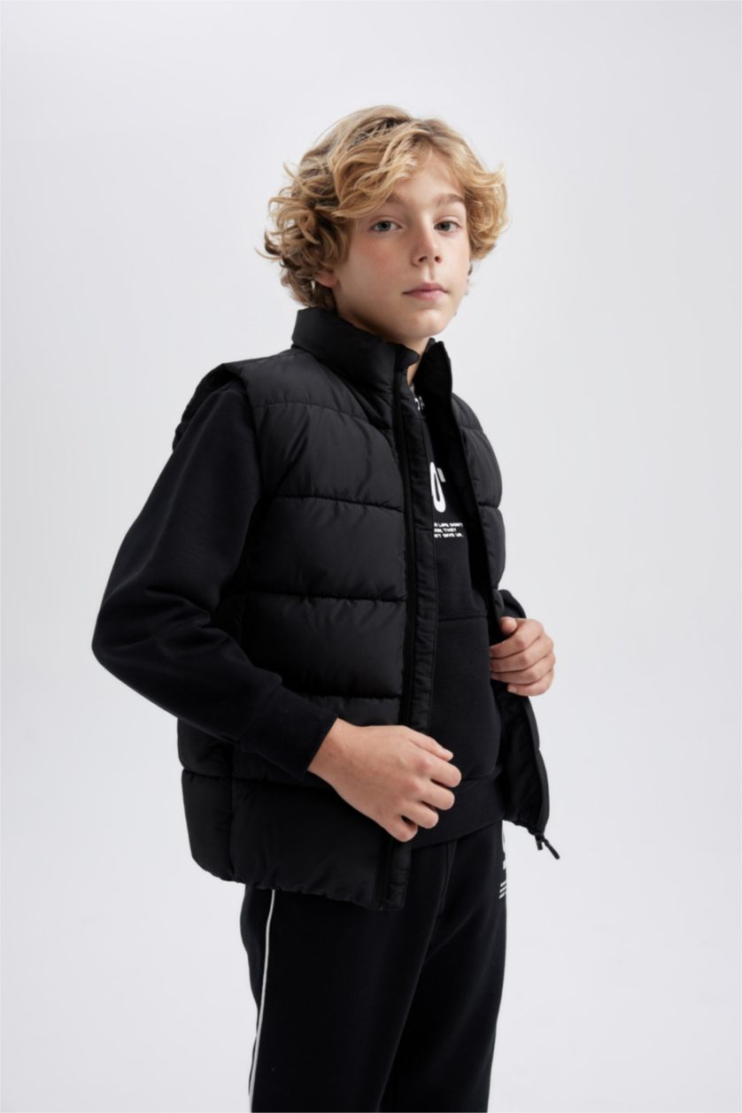 Erkek Çocuk - Genç Erkek Siyah Erkek Çocuk Su İtici Yarım Balıkçı Yaka Basic Düz Şişme Yelek