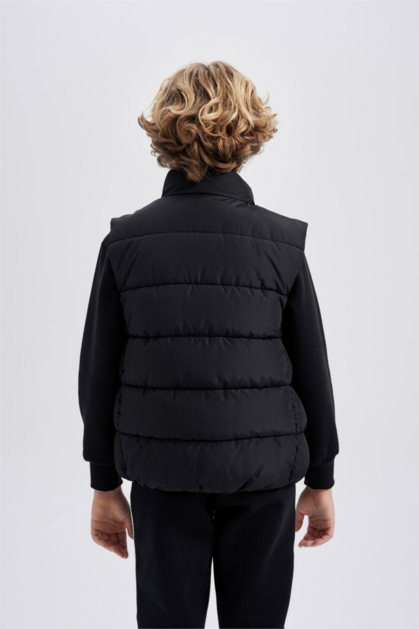 Erkek Çocuk - Genç Erkek Siyah Erkek Çocuk Su İtici Yarım Balıkçı Yaka Basic Düz Şişme Yelek