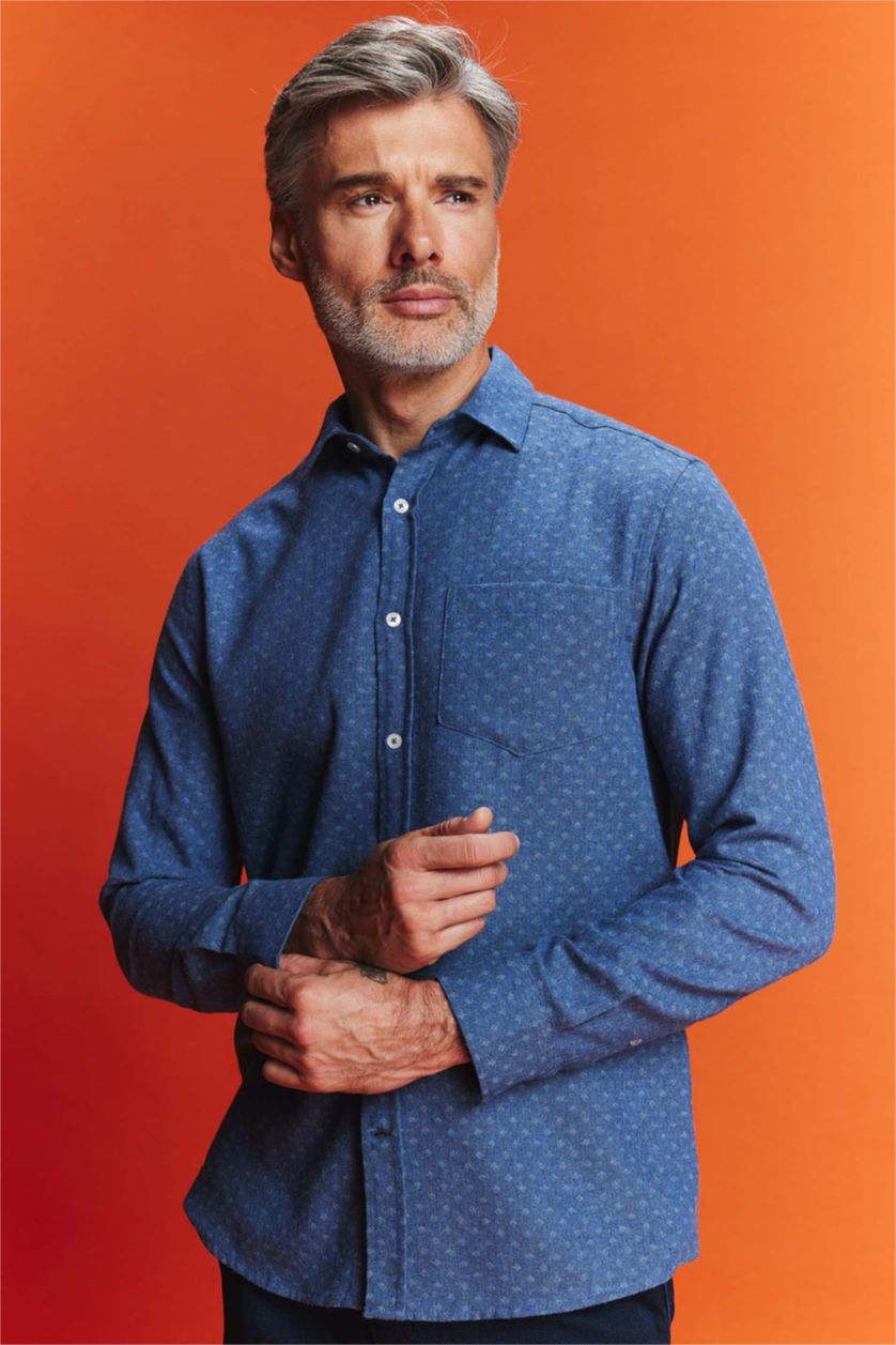 Man NAVY Regular Fit Textured Pocket Detailed Shirt