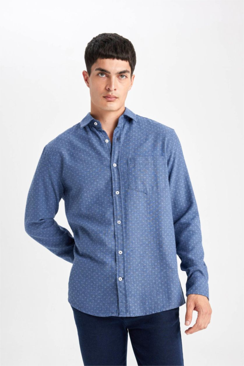 Man NAVY Regular Fit Textured Pocket Detailed Shirt