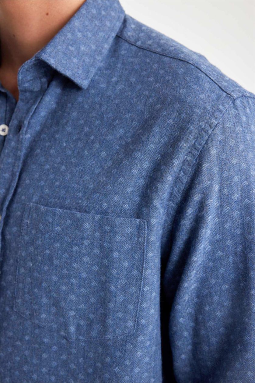 Man NAVY Regular Fit Textured Pocket Detailed Shirt