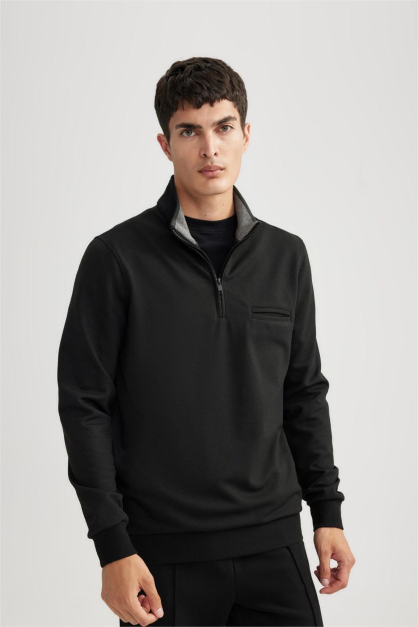 MAN Black Regular Fit Zipper Sweatshirt