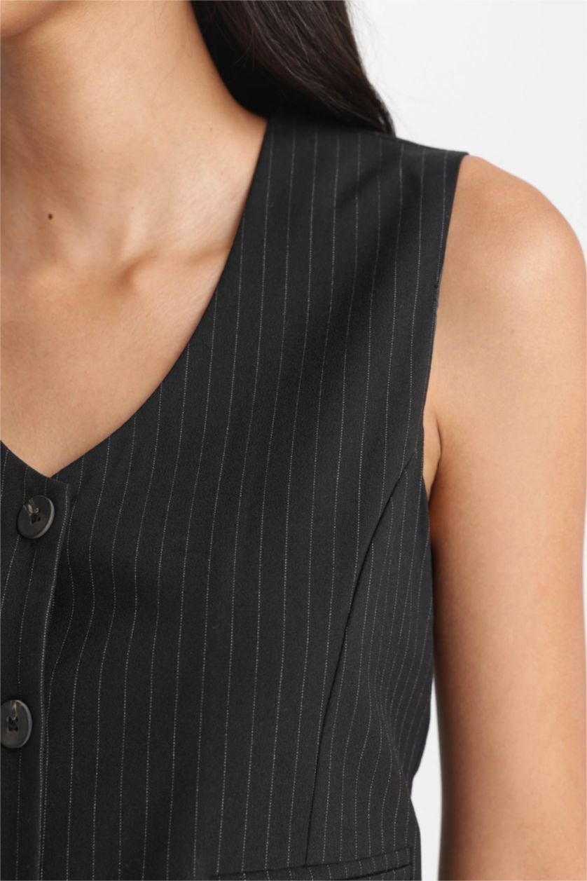 Әйелдерге қара v жаға Жилет