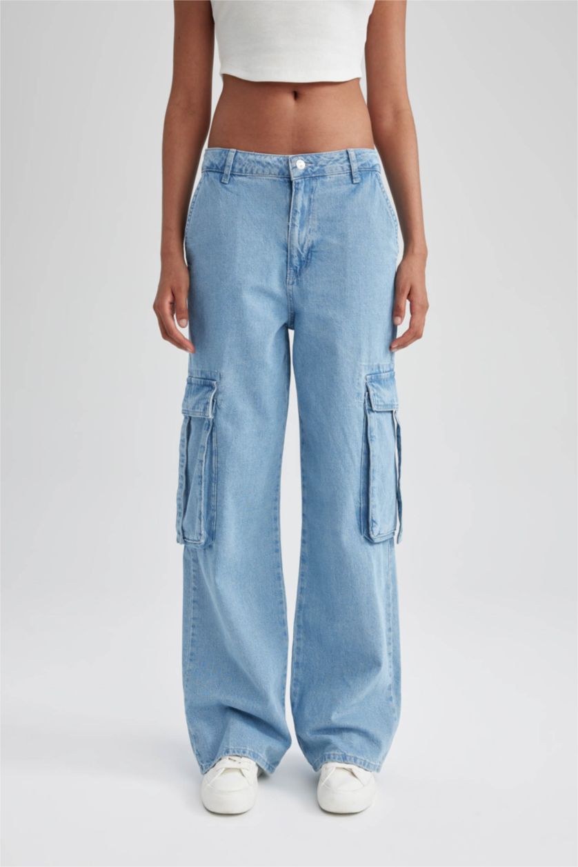 نساء أزرق فاتح بنطلون جينز كارجو برجل واسع وجيب