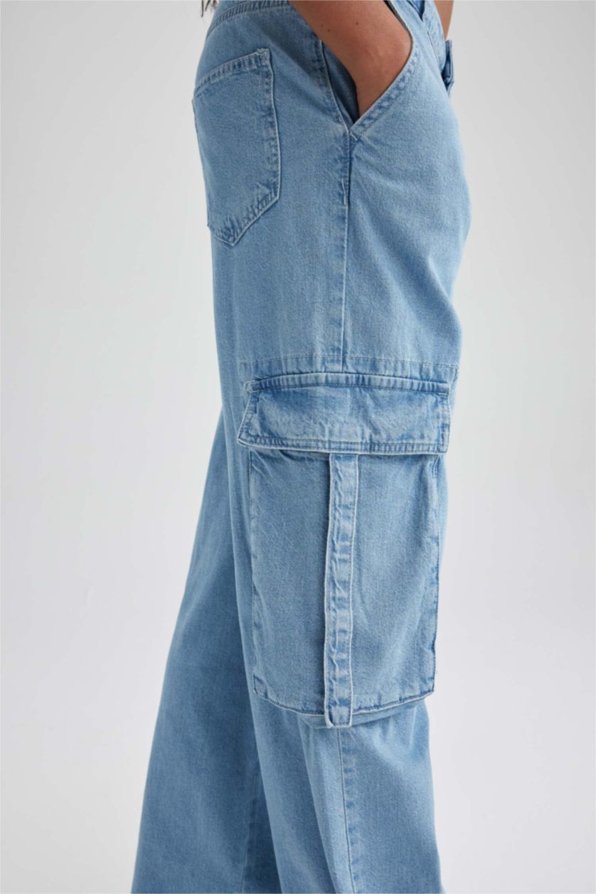 نساء أزرق فاتح بنطلون جينز كارجو برجل واسع وجيب