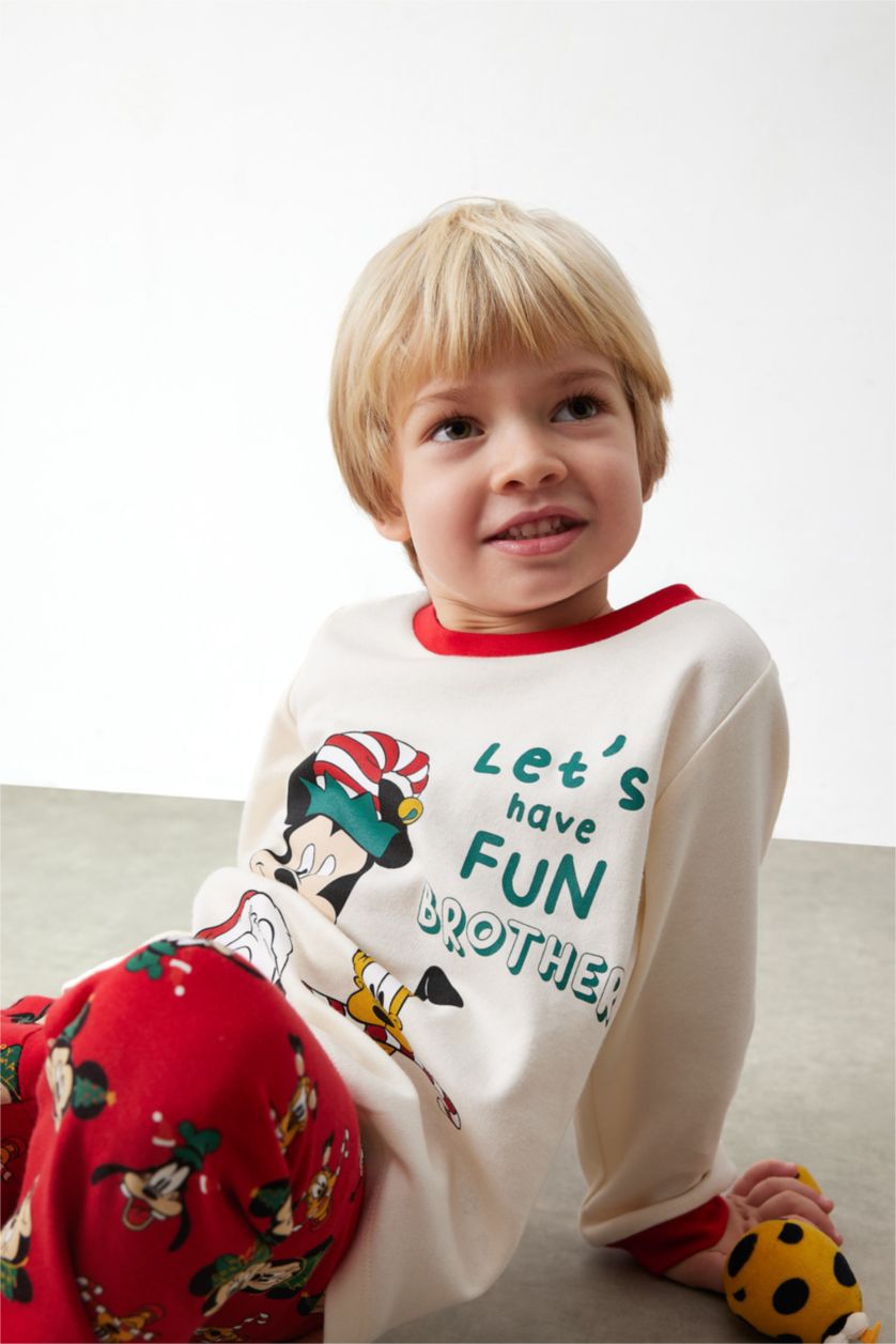 BABY BOY White طقم بيجاما قصة عادية