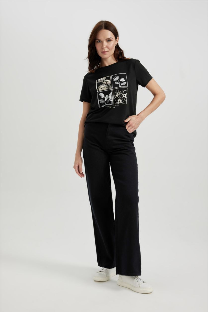 Kadın Siyah Relax Fıt Bisiklet Yaka Kısa Kollu Tişört