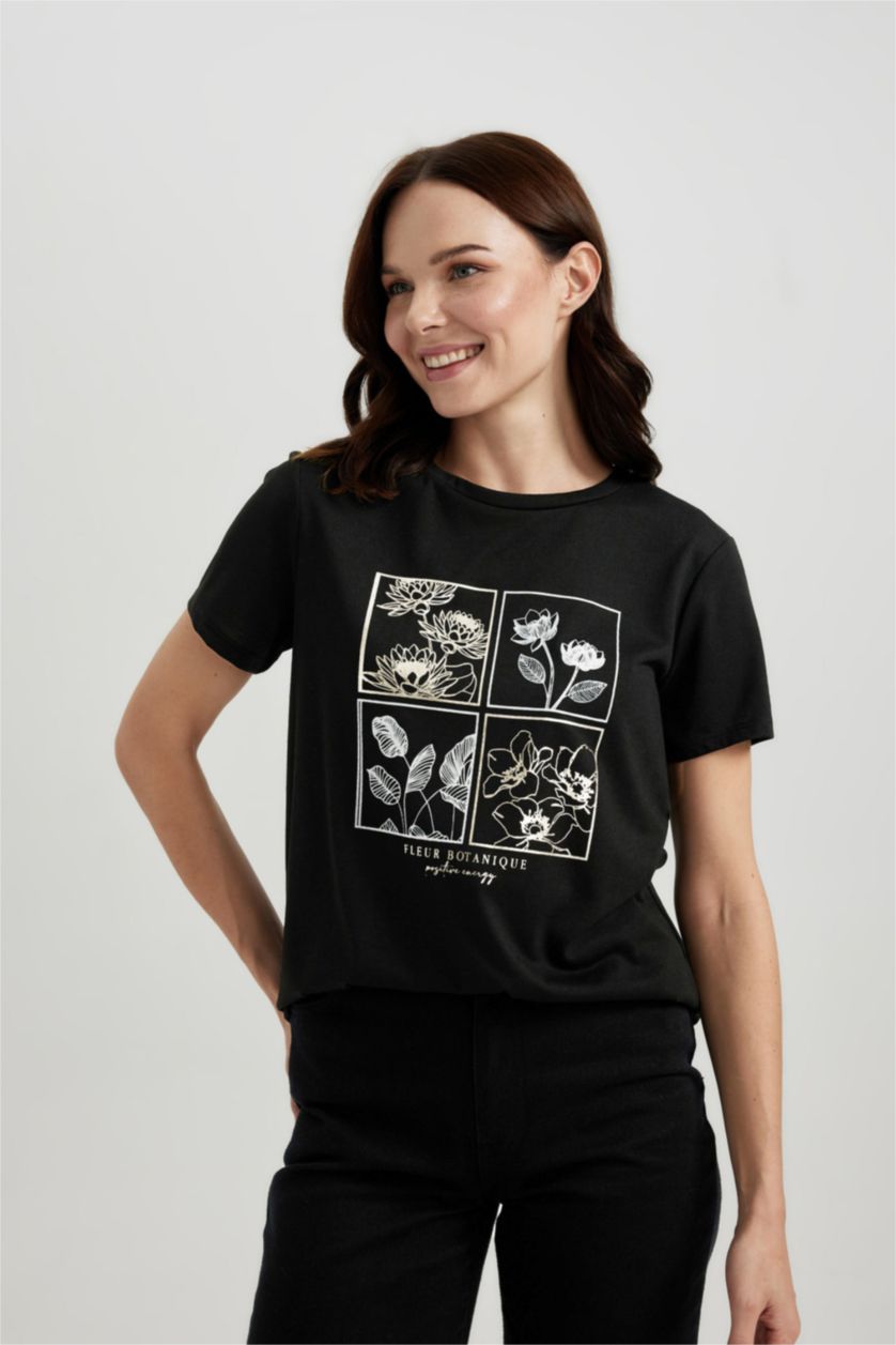 Kadın Siyah Relax Fıt Bisiklet Yaka Kısa Kollu Tişört