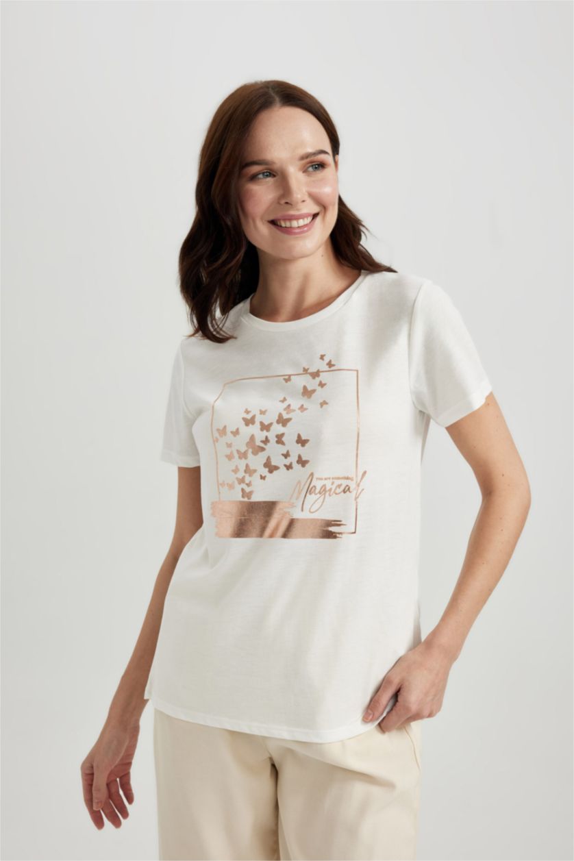 Kadın Ekru Regular Fıt Bisiklet Yaka Kısa Kollu Tişört