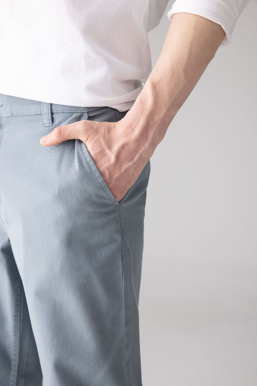 Man Blue Regular Fit Regular Hem Zipper Pocket Gabardine Trousers