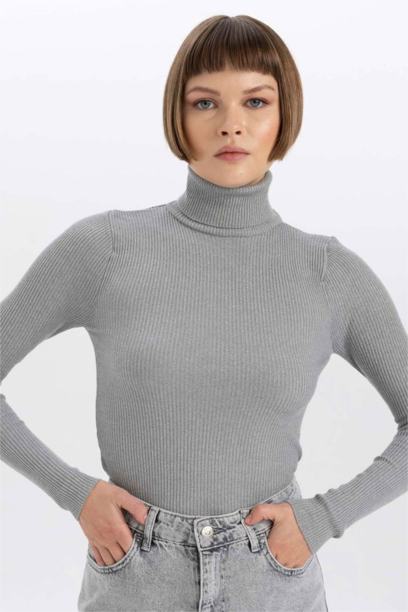 Kadın Gri Fitted Balıkçı Yaka Basic Düz Triko Kazak