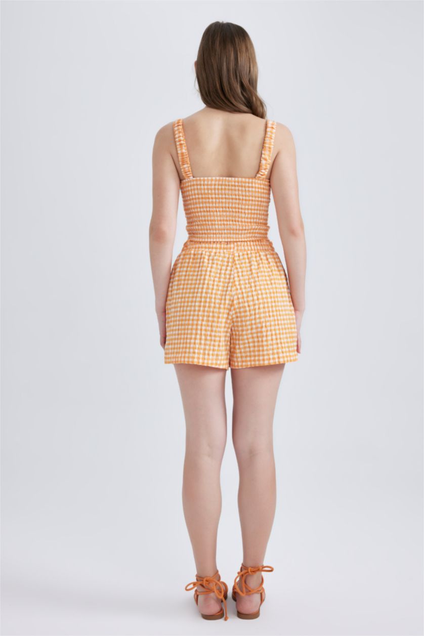 Kadın Turuncu Regular Fit Kareli Krinkıl Şort
