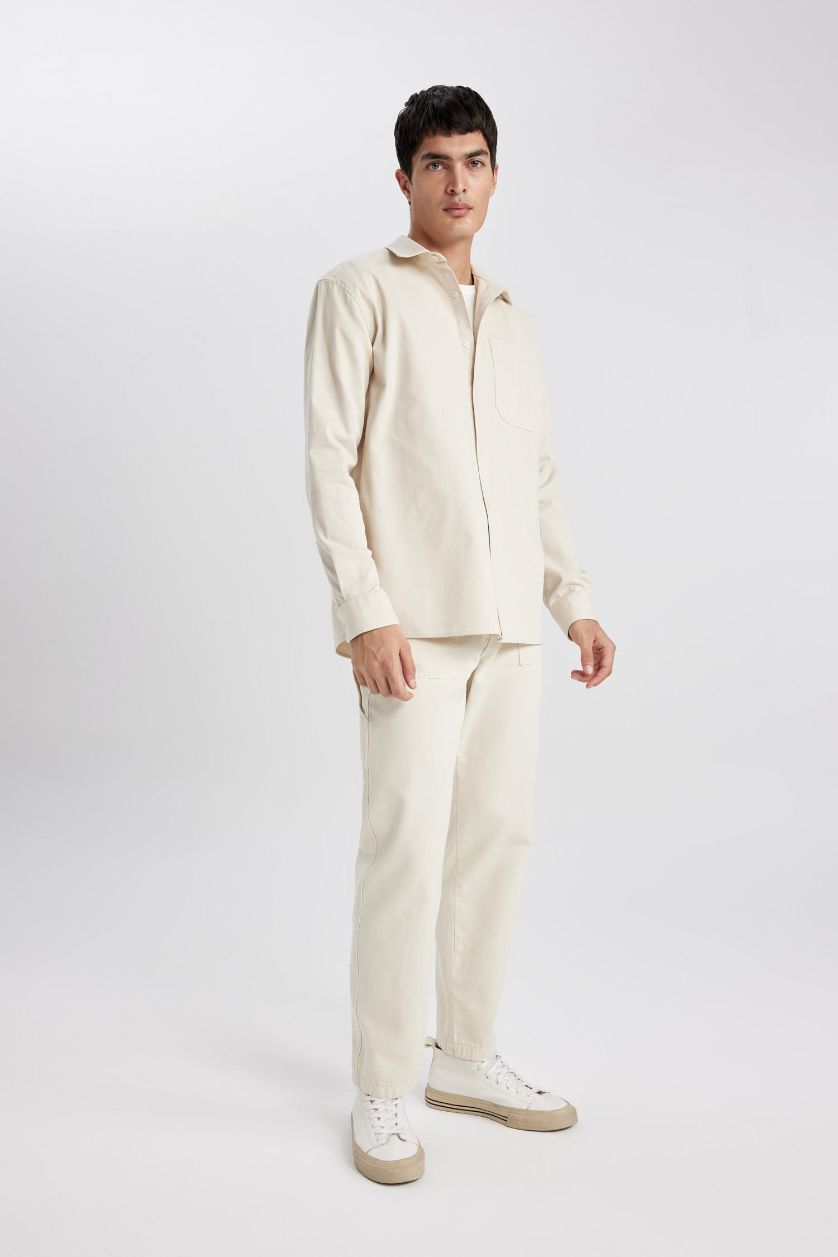 Man Ecru Straight Fit Normal Waist Pipe Leg Trousers