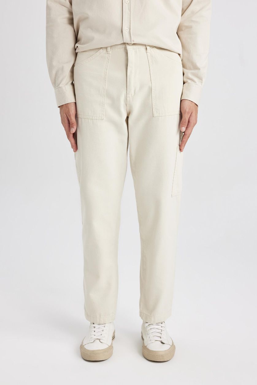 Man Ecru Straight Fit Normal Waist Pipe Leg Trousers