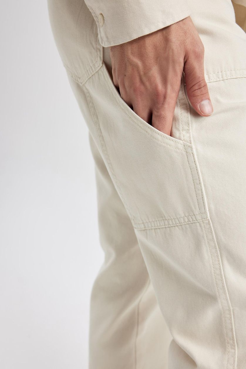 Man Ecru Straight Fit Normal Waist Pipe Leg Trousers