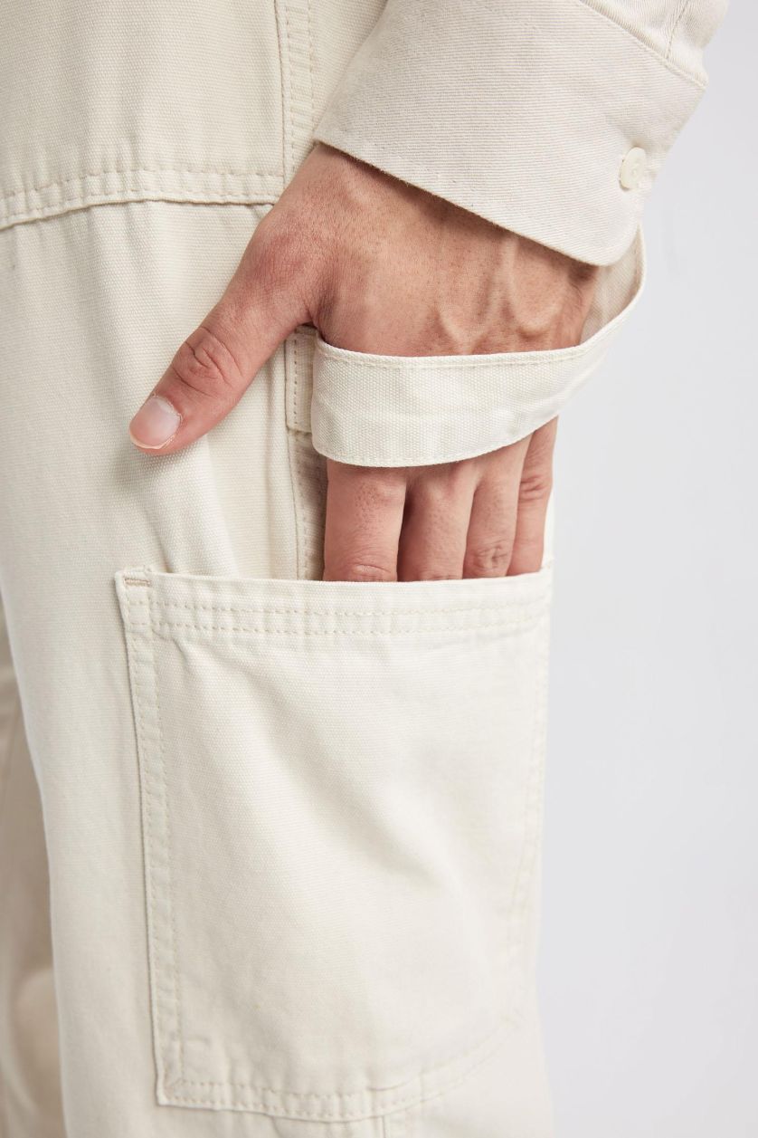 Man Ecru Straight Fit Normal Waist Pipe Leg Trousers