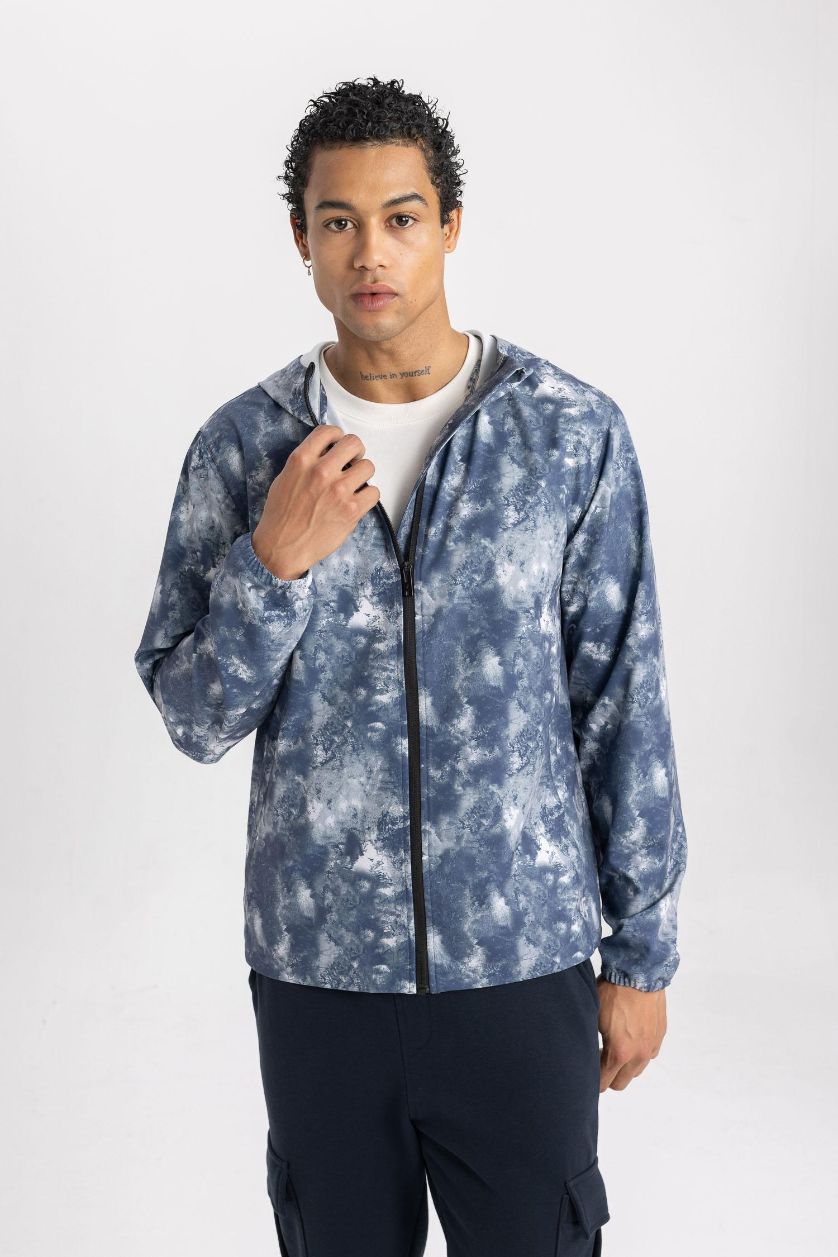 Erkek Siyah Su İtici Slim Fit Dar Kesim Kapüşonlu File Astarlı Esnek Dokulu Mevsimlik Baharlık Mont