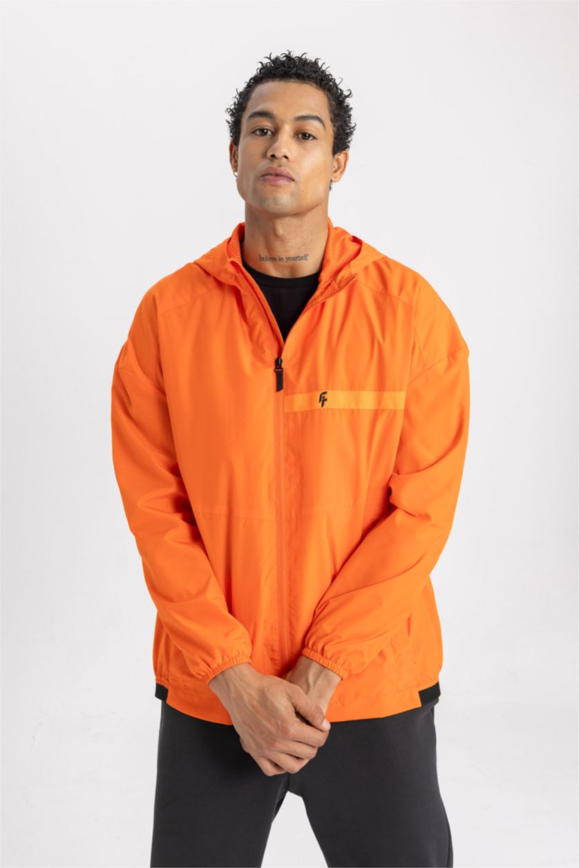 Erkek Turuncu Su İtici Rüzgar Geçirmez Mont Slim Fit Dar Kesim Kapüşonlu File Astarlı Fermuarlı Cepli