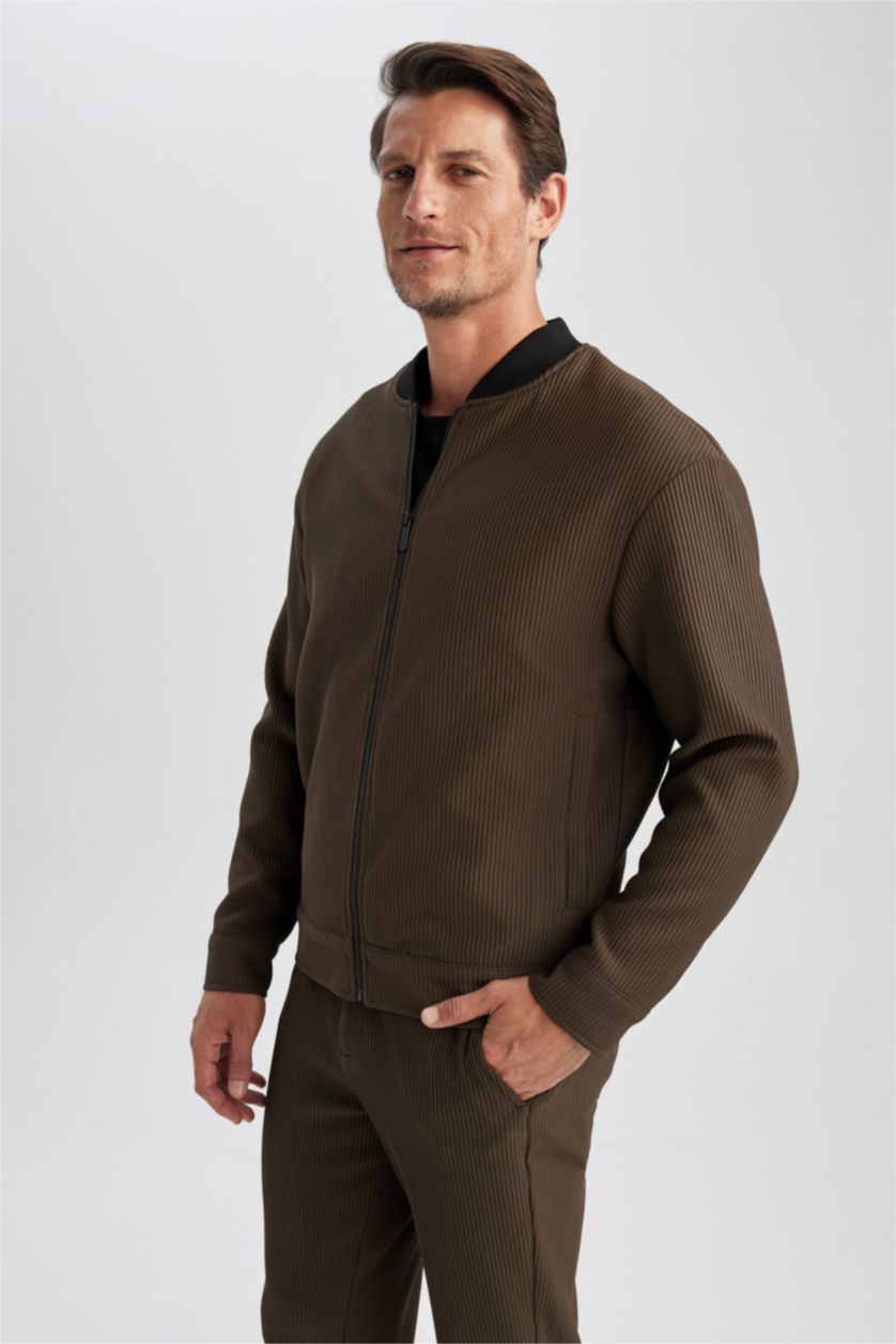 MAN Dark Khaki Zipper Puffer Jacket