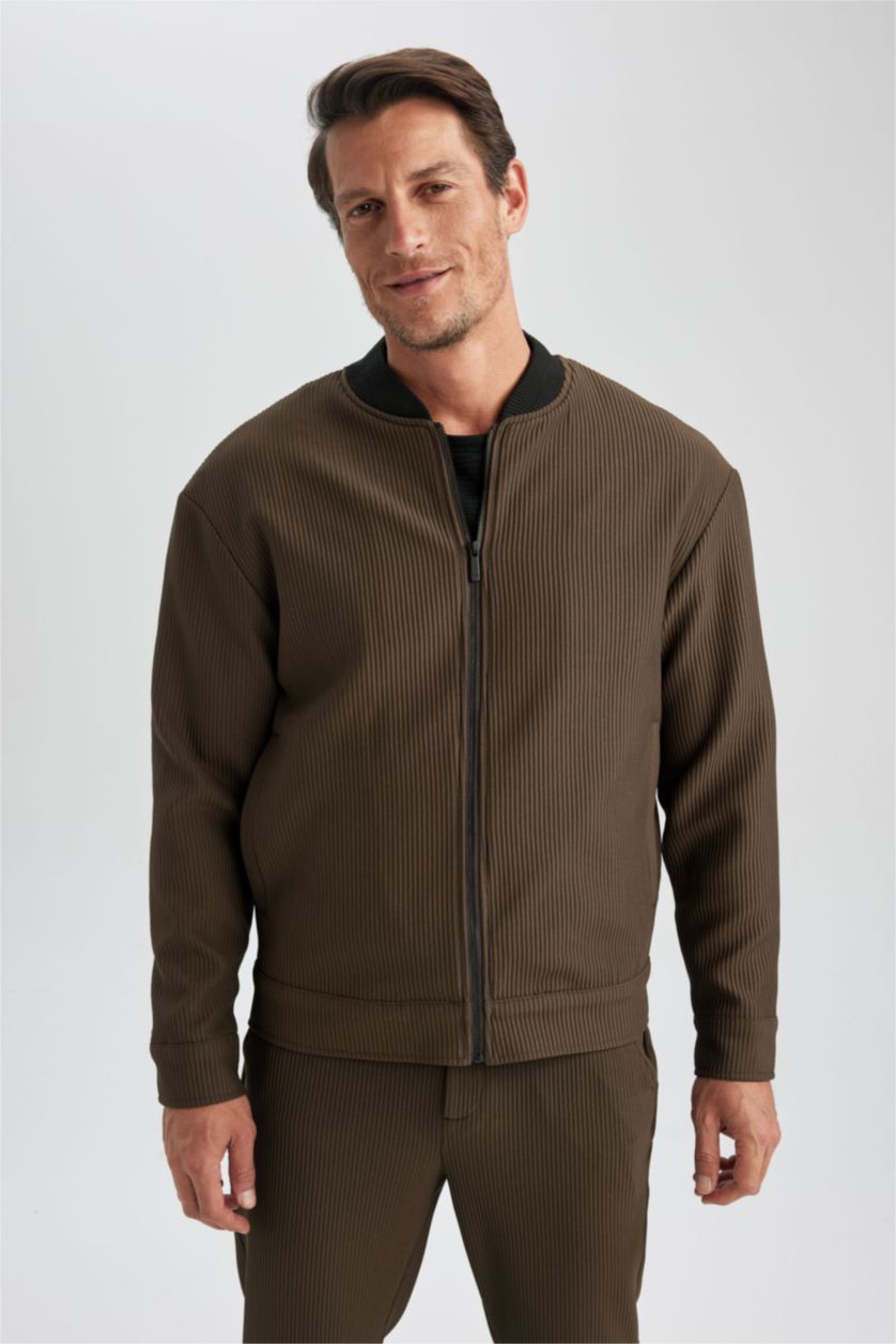 MAN Dark Khaki Zipper Puffer Jacket