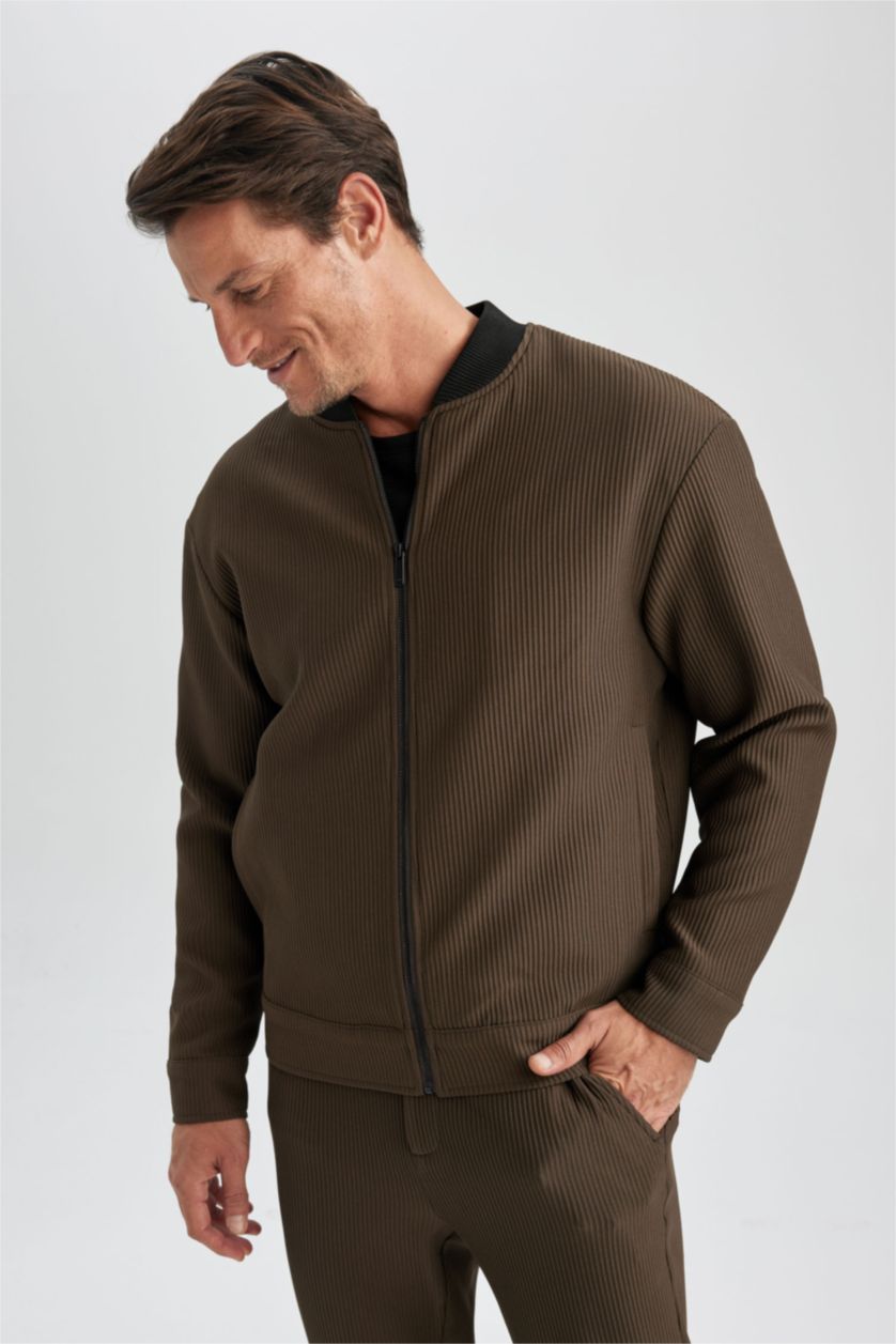 MAN Dark Khaki Zipper Puffer Jacket