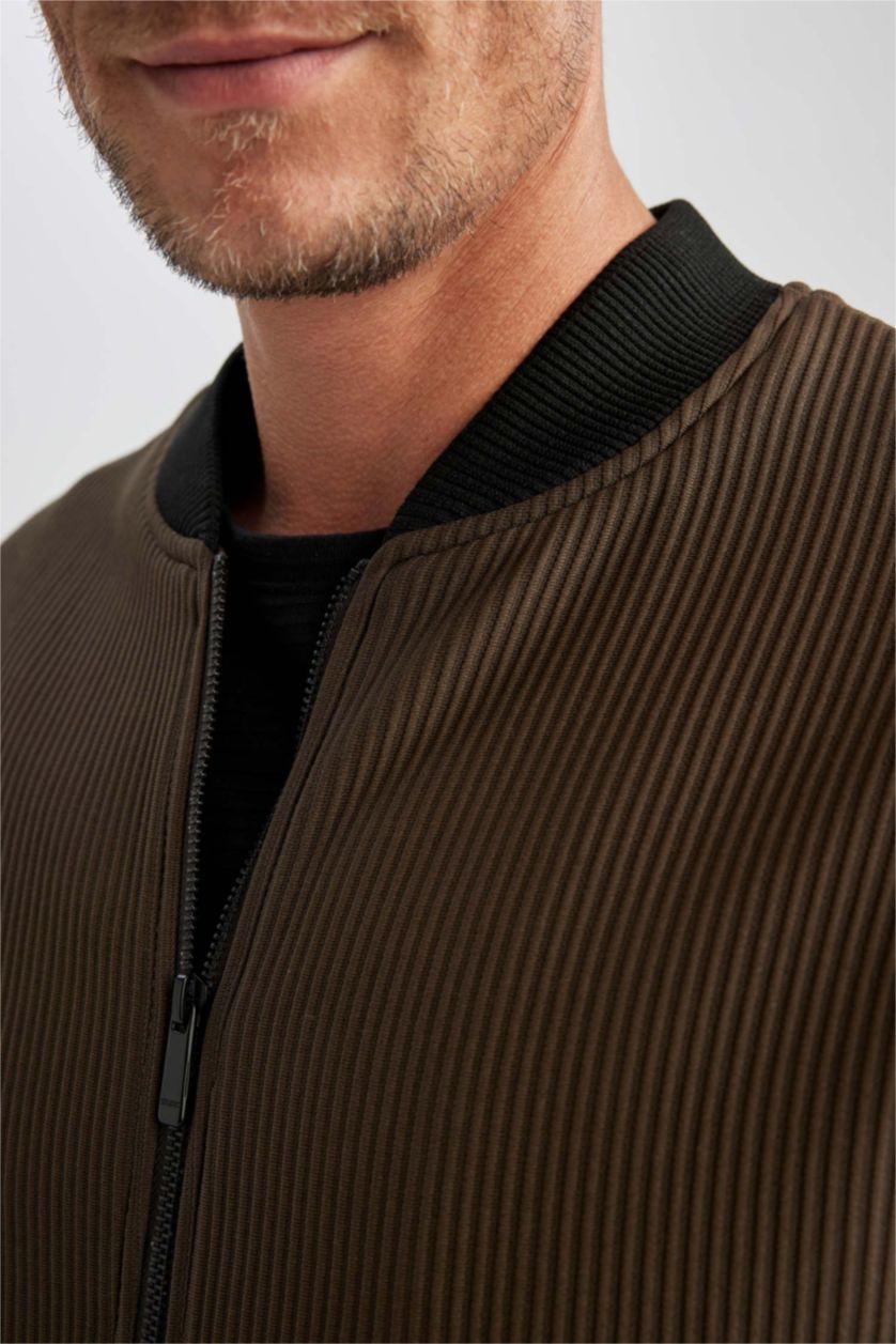 MAN Dark Khaki Zipper Puffer Jacket