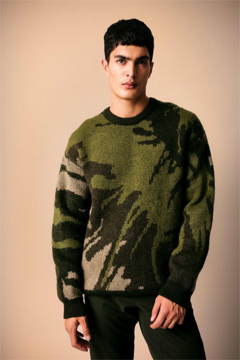 Man Dark Green Relax Fit Crew Neck Knitwear Pullover