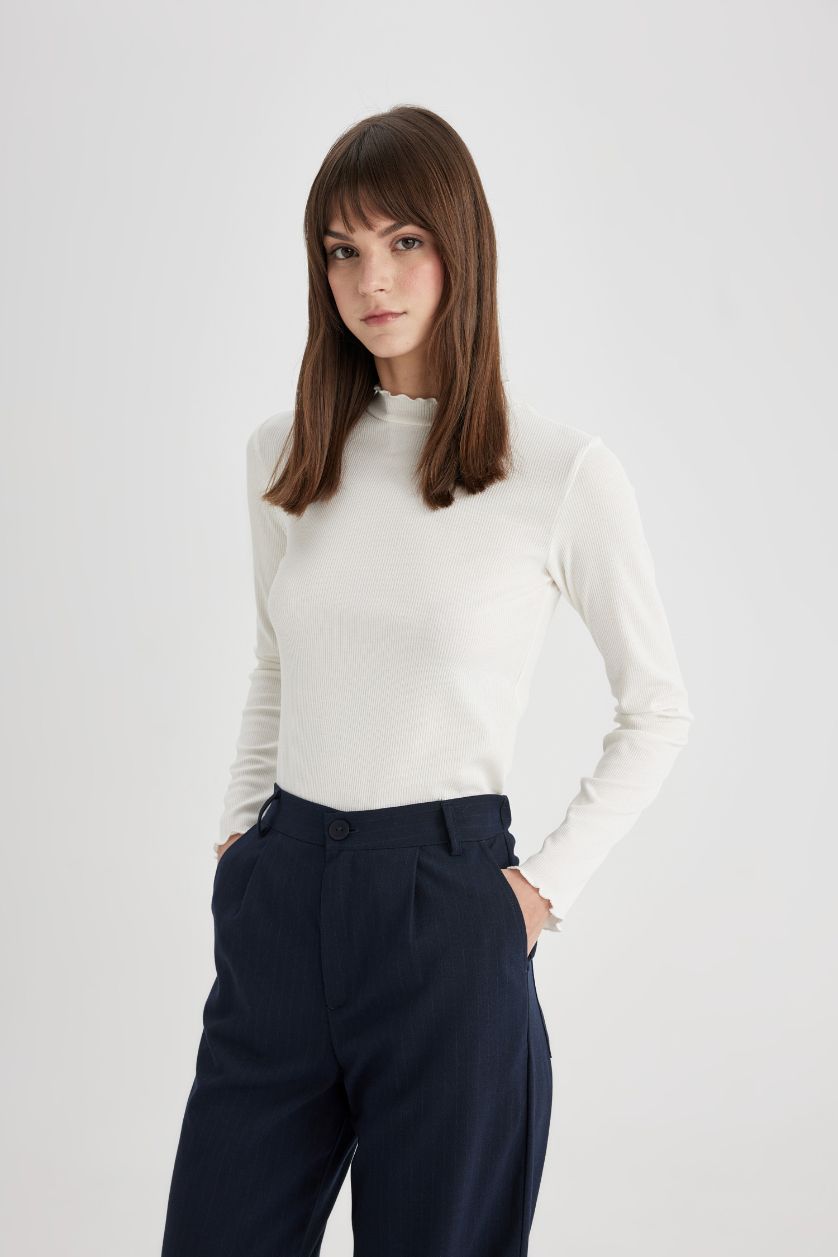 Kadın Ekru Slim Fit Yarım Balıkçı Yaka Fitilli Kaşkorse Basic Uzun Kollu Tişört