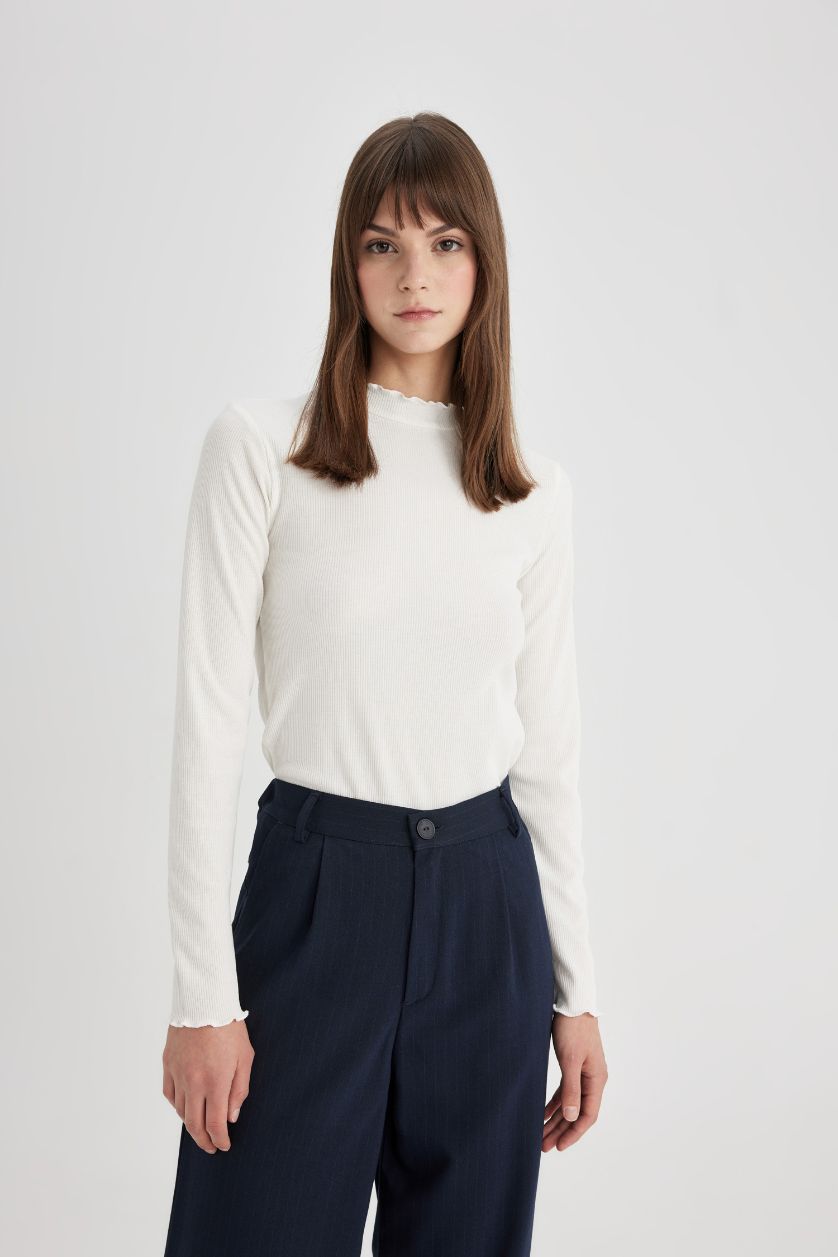 Kadın Ekru Slim Fit Yarım Balıkçı Yaka Fitilli Kaşkorse Basic Uzun Kollu Tişört