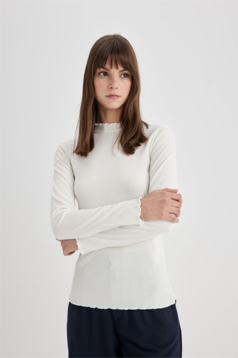 Kadın Ekru Slim Fit Yarım Balıkçı Yaka Fitilli Kaşkorse Basic Uzun Kollu Tişört
