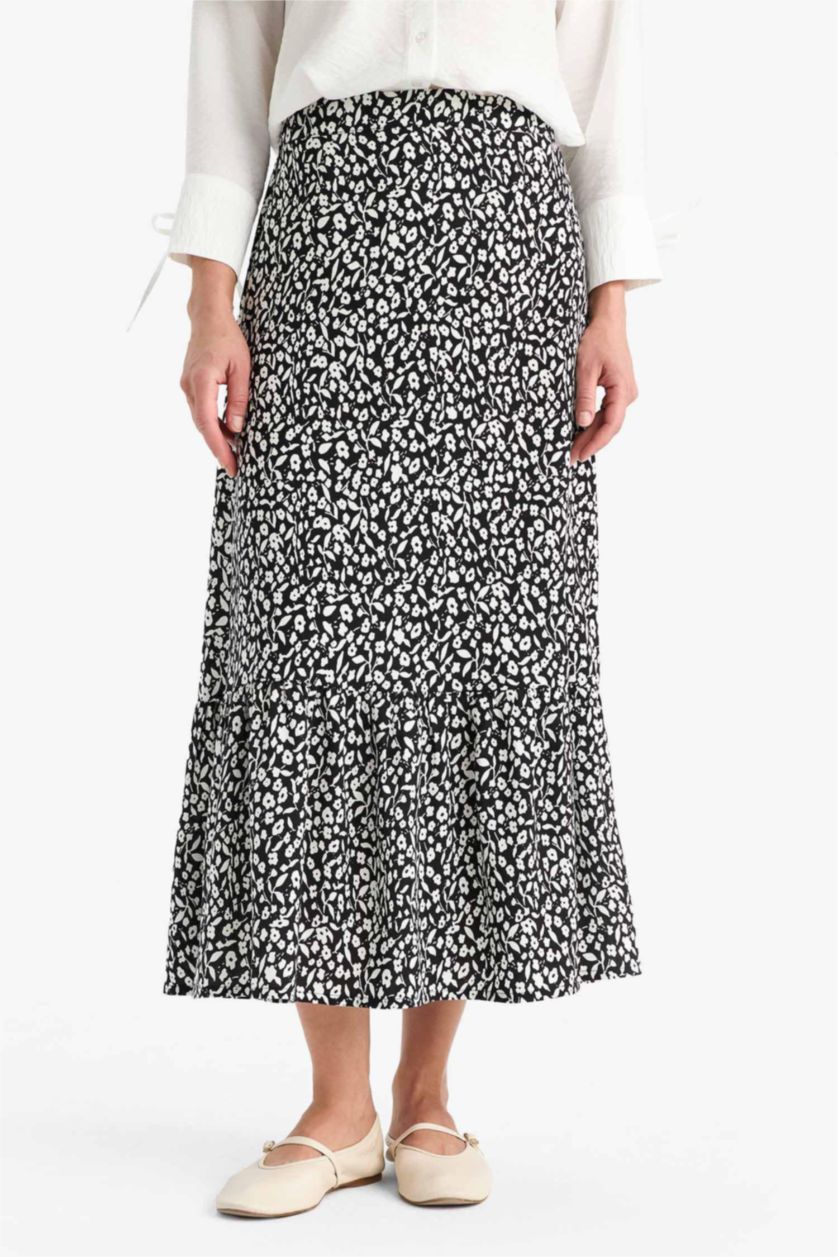 Woman Black Floral Patterned Maxi Modest Skirt