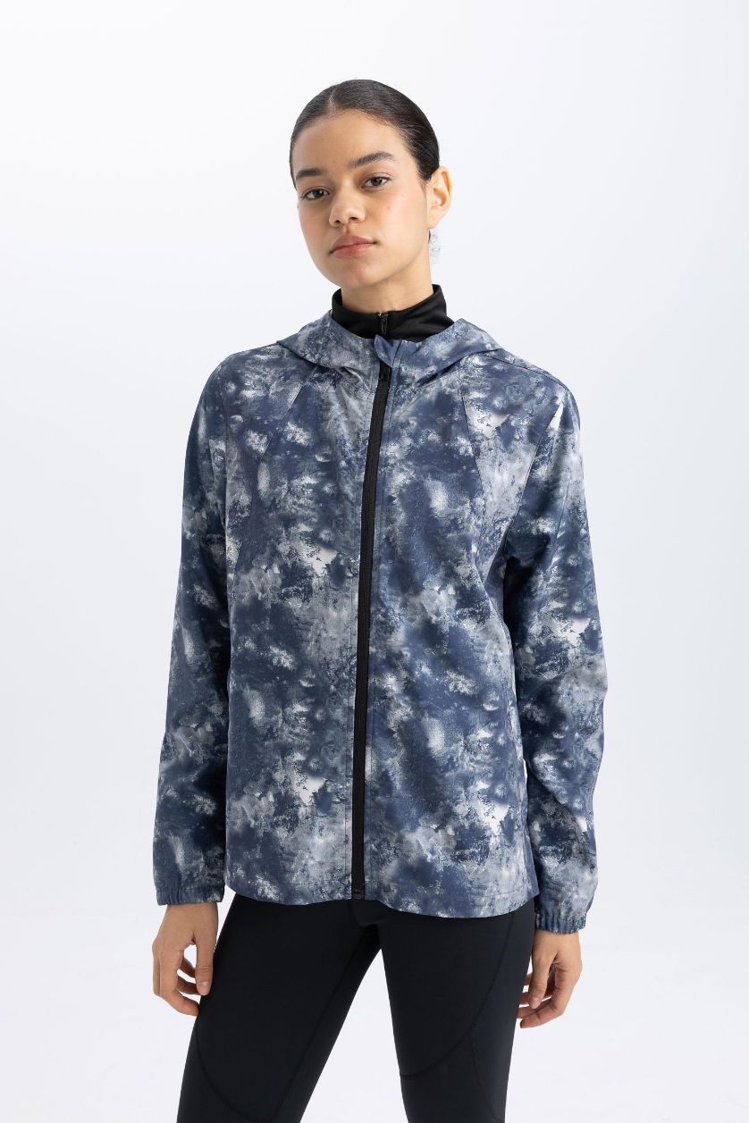 Woman Black DeFactoFit Water Repellent Slim Fit Hooded Mesh Lined Raincoat