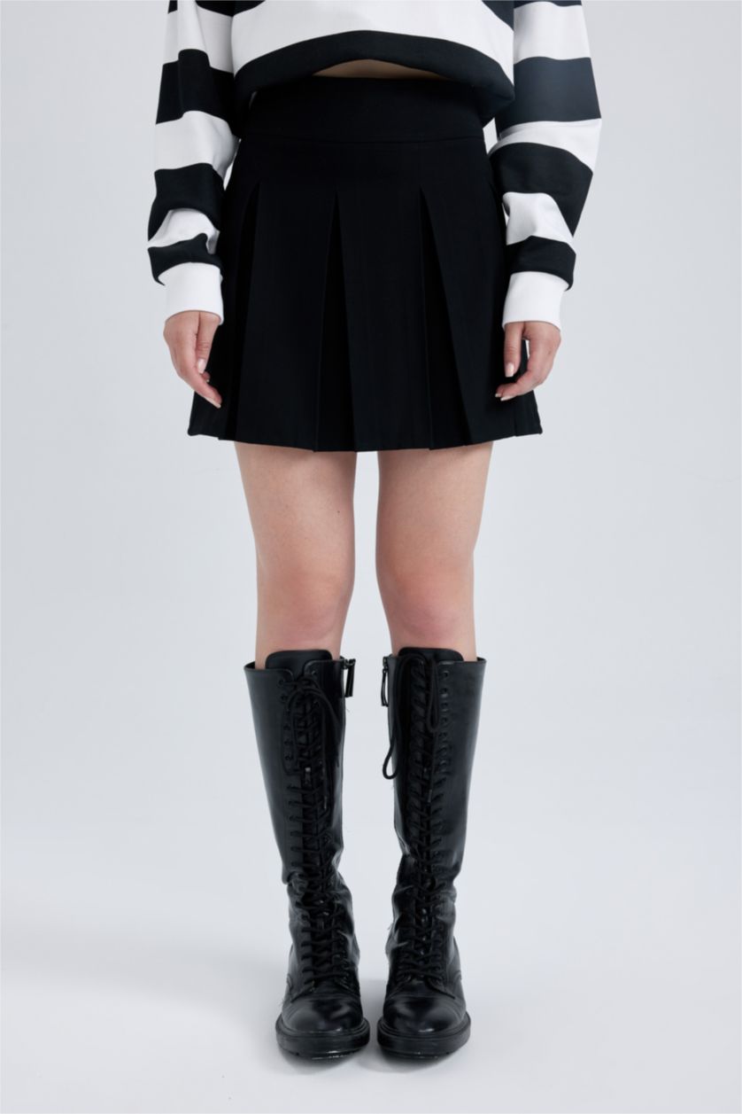 حريمي أسود جيبة بليسيه