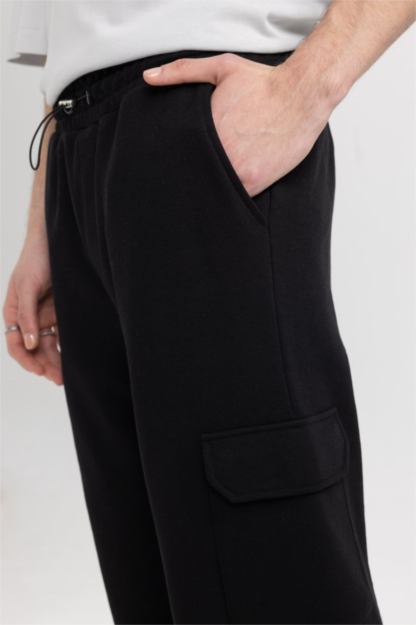 Man Black Regular Fit Regular Hem With Cargo Pocket Trousers