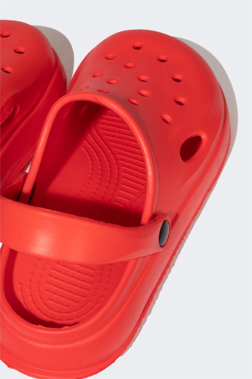 أولاد أحمر صندل اولادي بكعب عالي